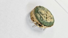 Vintage green cameo hand carved pillbox picture