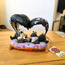 Jim Shore Disney Traditions Pepe Le Pew Skunk Figurine 6
