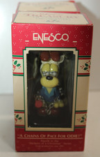 Enesco Garfield's A Chains of Pace for Odie Ornament 4th in Series ~ Dickens NIB picture