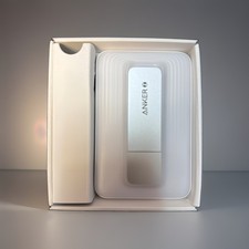 Anker MagGo 10,000mAh Magnetic Portable Charger - White picture