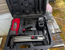 AeroSmith GT38LI Cordless Battery Nail Gun w/ Case, Charger & Battery Red picture