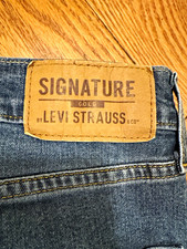 Signature by Levi Strauss & Co. Gold Men’s Blue Denim Slim Straight Jeans picture