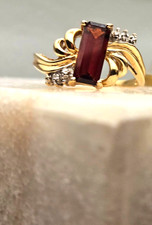 10K Gold Diamond&Garnet Ring,Rectangular Faceted Garnet w. 6 Sparkly Diamonds picture