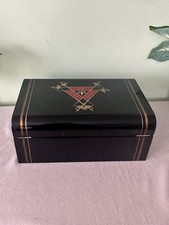 This piece is a Montecristo desktop cigar humidifier picture