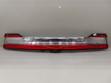 2018-2021 LINCOLN NAVIGATOR REAR CENTER TAILGATE TAIL LIGHT LED W/CAMERA OEM picture