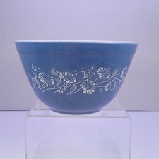Vintage 1980's Pyrex #401 Mixing Bowl Colonial Mist Blue with White Flowers picture