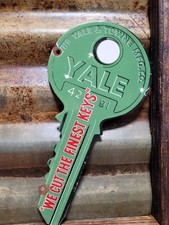 VINTAGE YALE PORCELAIN SIGN OLD KEY HARDWEAR STORE TOOLS DIECUT TOWNE MFG 10