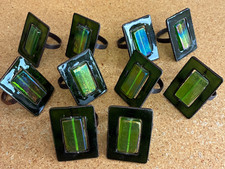 Set of 10 Retired Pier 1 Emerald Green Napkin Rings Glass Jewels & Metal 2