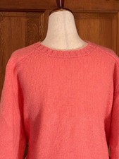 Vtg Pringle of Scotland 100% Wool Crewneck Sweater Coral Sz 44 Made in Scotland picture