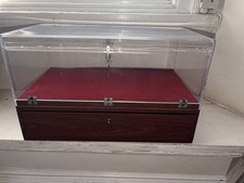 Professional Locking Countertop Display Case - Mint w/ 2 Keys picture