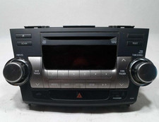 2011-2012 Toyota Highlander Radio Display and Receiver w/o Navigation Used picture