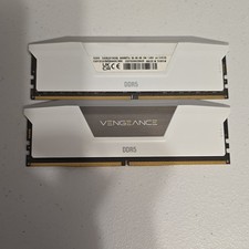 Corsair Vengeance RGB 32GB (2x16GB) DDR5-6400 DIMM White picture