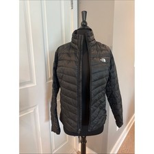 The North Face Women's Black Quilted Packable Puffer Jacket picture