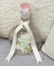 Tahari Rose Scented Bubble Bath 730 ML  24.6 Fl Oz NEW - BEAUTIFUL FRESH SCENT picture