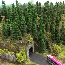 80pcs Model Railway Layout HO OO Scale 1:75 Green Tower Trees 90mm TC90 picture