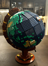 LEGO Ideas The Globe 21332 2585 pcs Complete Set Display Model, No Box picture