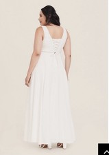 NWT Torrid Ivory Jacquard 4x Sweetheart Corseted Wedding Gown Crinoline Sz 24 picture
