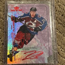 2018–19 Upper Deck MVP Tribute Purple Paralel Print Auto /8 Nathan MacKinnon picture