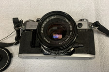 Vintage Canon AE-1 35mm SLR Film Camera With 50mm f/1.8 FD Lens (b1 picture