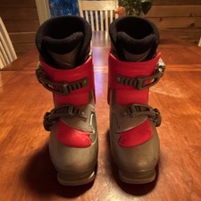 Salomon T2 Youth Ski Boots Gray Red Size 20.0 Cuff Buckle picture