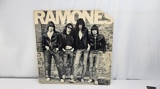 RAMONES SELF  TITLED DEBUT ALBUM VINYL RECORD 1976 1st US Pressing SASD-7520 VG+ picture