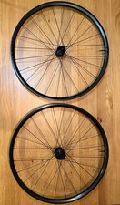 Trek Bontrager Paradigm 23 Tubeless Ready Clincher TLR Disc 24H 700c Wheelset picture