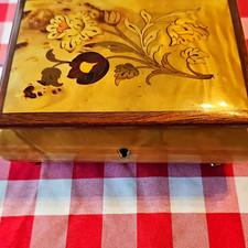 Sorrento Specialties Ltd Inlaid Wood Music Box Reuge 