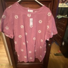 Maurices Women’s Plus 2X Pink White Floral Knit Round Neck Short Sleeve Top picture
