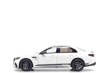 NZG 1:18 Mercedes-Benz AMG E53 Hybrid 4MATIC+ Edition 1 in Opalite White Magno picture