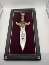 Franklin Mint Sentinel of Wisdom Fantasy Dagger Framed Greg Hildebrandt Display picture