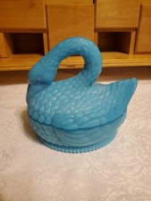 Westmoreland Blue Swan on Nest picture