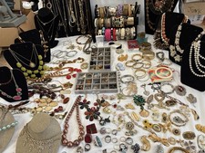 Huge Vintage Jewelry Lot 1+ LBS SIGNED Necklace Bracelet, Earring, Ring, Brooch picture