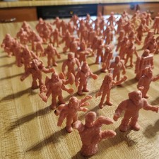 Vintage 1985 Mattel M.U.S.C.L.E. Men Figures Lot of 230 Flesh Tone  picture