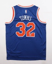 Karl-Anthony Towns Signed New York Knicks Nike Jersey (Beckett) 2015 #1 Draft Pk picture