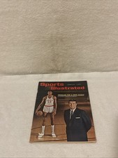 WILT CHAMBERLAIN First Cover - Sports Illustrated - October 30, 1961  picture