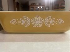 Vintage Pyrex Butterfly Gold #0503 1 1/2 Quart Casserole Dish picture
