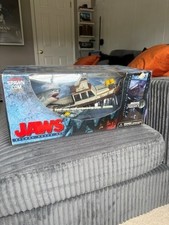 Jaws Boat Deluxe Boxed Set Movie Maniacs 4 MCFARLANE TOYS New Open Box picture