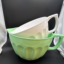Cynthia Rowley 2-Pc Melamine Mixing Bowl Set Green/White 2 and 1 qt  picture