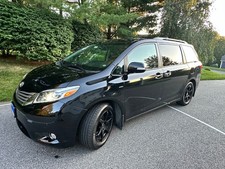 2017 Toyota Sienna Limited Premium picture