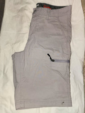Rip Curl Men's Gray Cotton Cargo Shorts Zip Closure Zip Pocket Flat Front picture