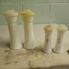 4 Vtg Tupperware Large & Small Hourglass Salt & Pepper Shakers White  #718, #831 picture