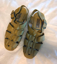 Vintage Lower Eastside Women’s Beige Fisherman Sandals 7.5 Buckle Adjustable picture