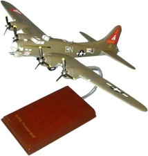 USAAF Boeing B-17G Flying Fortress Thunderbird Desk Model 1/60 WW2 SC Airplane picture