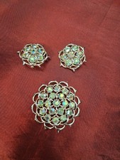 Vintage Sarah Coventry Brooch and Clip On Earring Set Limelight picture