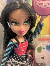 RESERVED/ON HOLD Bratz Jade Painter Artist NIB Green Eyes Variant  picture