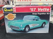 Vintage  1988 Revell '56-'57 VETTE/32 Model Kit RARE HARD TO FIND FACTORY SEALED picture