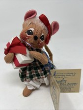 Vintage 1995 Annalee Mobilitee Doll Brown Girl Mouse with Christmas Gift picture