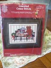 NIP JANLYNN Holiday/Christmas Counted Cross Stitch, ANIMAL PORTRAIT from '86 picture