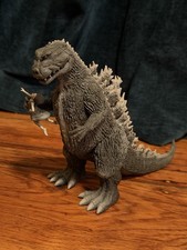 X-Plus Toho Kaiju Wars Legacy Maquette Godzilla 1954 picture