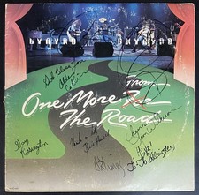 LYNYRD SKYNYRD Autographed Signed From The Road 2-LP By Band RONNIE VAN ZANT +7 picture
